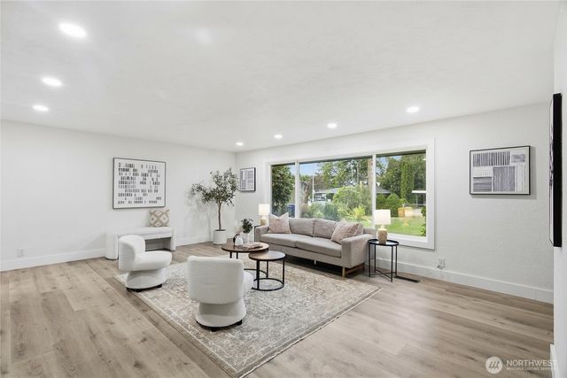 1202 22nd Street NE, Auburn, WA 98002