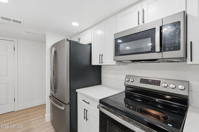 2515 N 52ND Street 208, Phoenix, AZ 85008