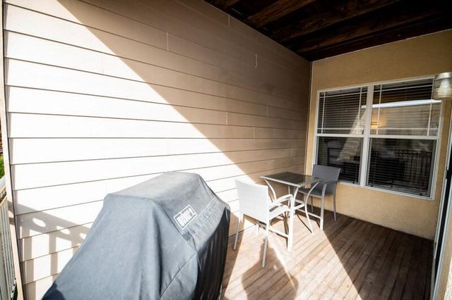 1619 N Farwell AVENUE #201, Milwaukee, WI 53202