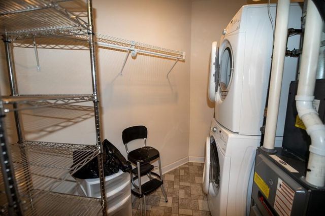 1619 N Farwell AVENUE #201, Milwaukee, WI 53202