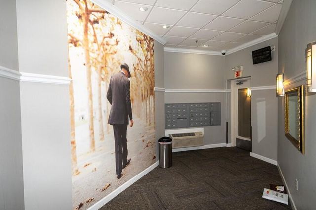 1619 N Farwell AVENUE #201, Milwaukee, WI 53202