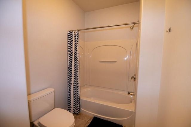 1619 N Farwell AVENUE #201, Milwaukee, WI 53202