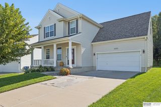 16517 Loop Street, Omaha, NE 68136