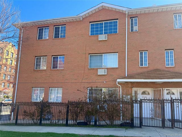 9703 191st Street, Hollis, NY 11423