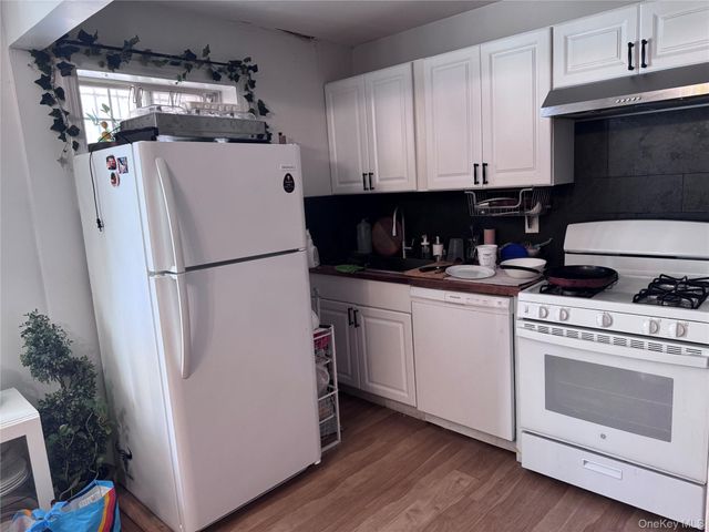 9703 191st Street, Hollis, NY 11423