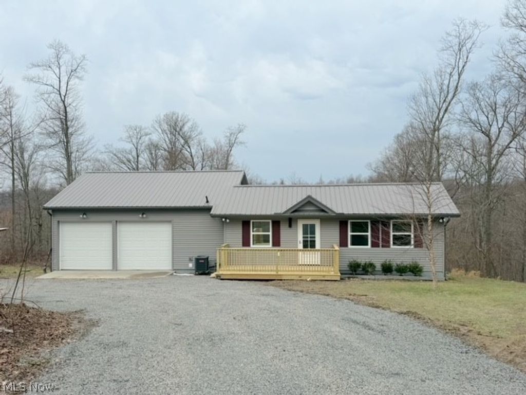 1634 Roxford Church Road SE, Dennison, OH 44621