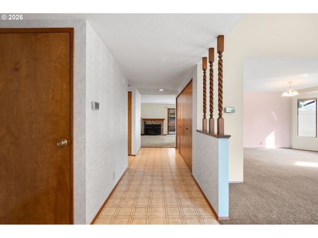 15614 Se 23RD St, Vancouver, WA 98683