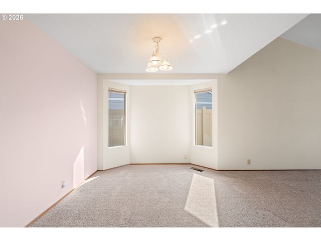 15614 Se 23RD St, Vancouver, WA 98683