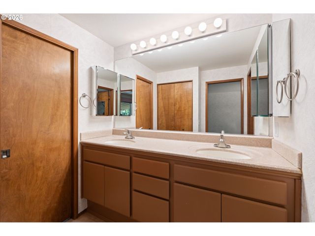 15614 Se 23RD St, Vancouver, WA 98683