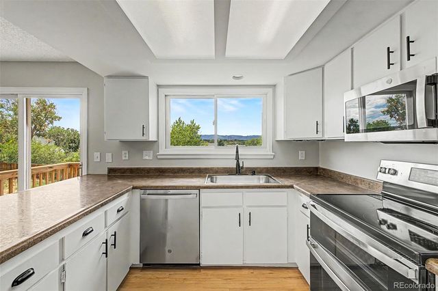 240 Quail Ridge Circle, Littleton, CO 80126