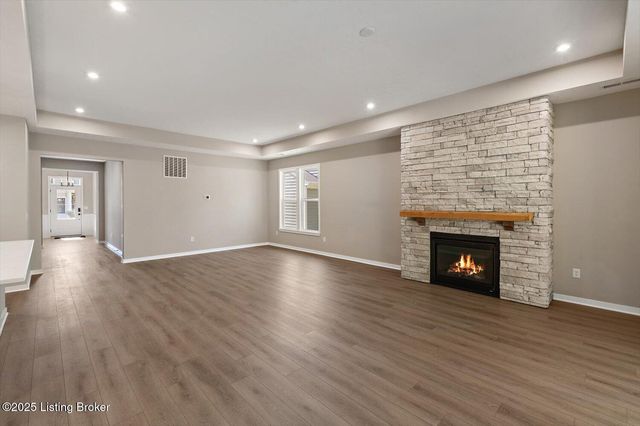 10509 Vista View Dr, Louisville, KY 40291