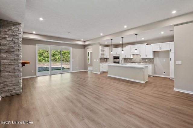 10509 Vista View Dr, Louisville, KY 40291