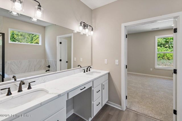 10509 Vista View Dr, Louisville, KY 40291