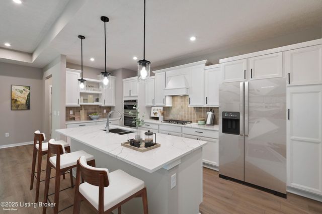 10509 Vista View Dr, Louisville, KY 40291