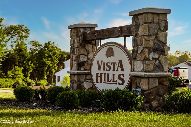 10509 Vista View Dr, Louisville, KY 40291