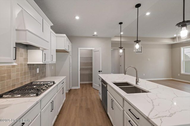 10509 Vista View Dr, Louisville, KY 40291