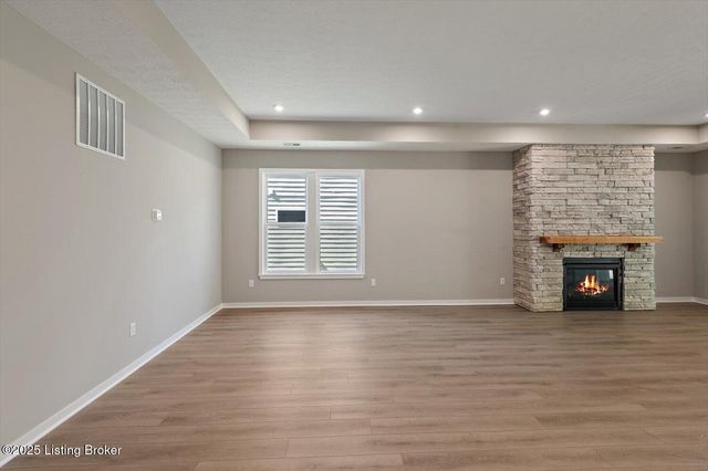 10509 Vista View Dr, Louisville, KY 40291