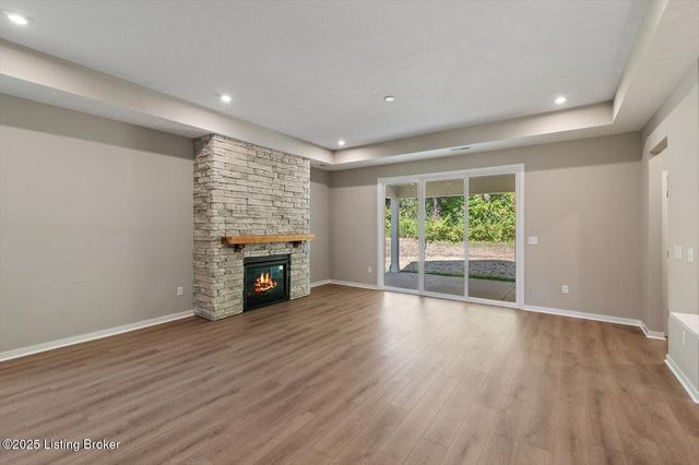 10509 Vista View Dr, Louisville, KY 40291