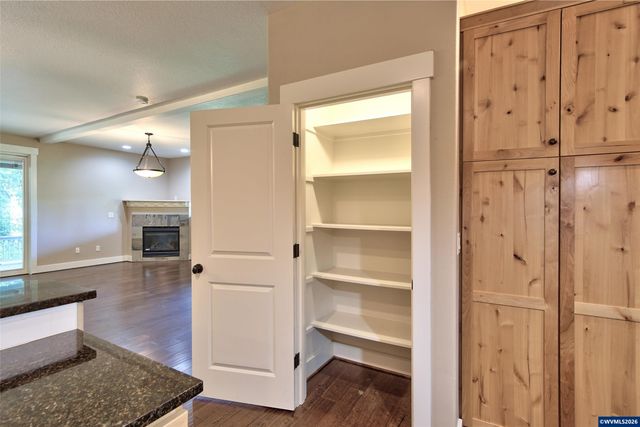 957 SW Fellows St, Mcminnville, OR 97128