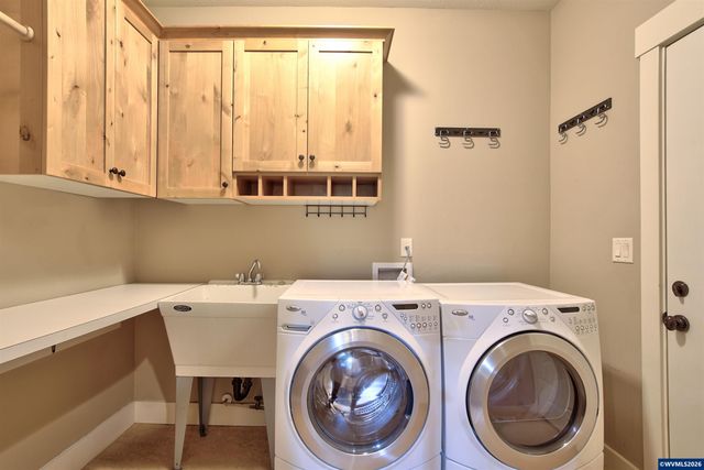 957 SW Fellows St, Mcminnville, OR 97128