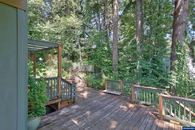 957 SW Fellows St, Mcminnville, OR 97128