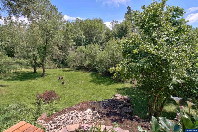 957 SW Fellows St, Mcminnville, OR 97128