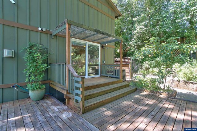 957 SW Fellows St, Mcminnville, OR 97128