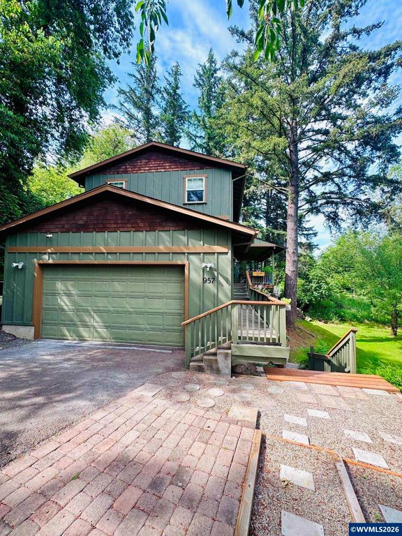957 SW Fellows St, Mcminnville, OR 97128