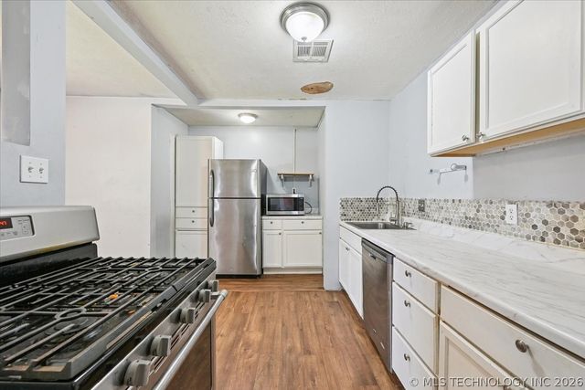 2420 N Oxford Avenue, Tulsa, OK 74115