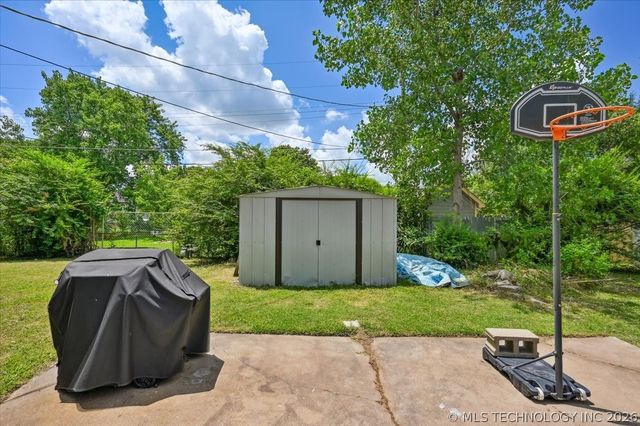 2420 N Oxford Avenue, Tulsa, OK 74115