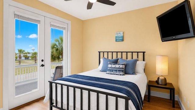 4118 Green Heron Drive, Galveston, TX 77554