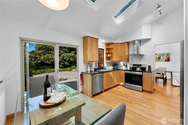 13800 SE 21st Street, Bellevue, WA 98005