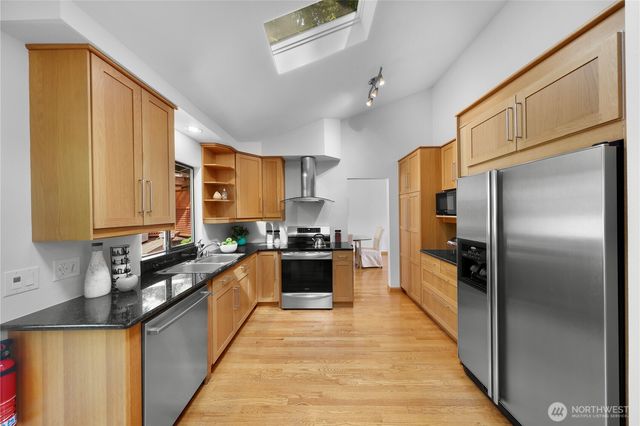 13800 SE 21st Street, Bellevue, WA 98005