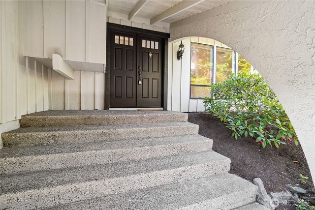 13800 SE 21st Street, Bellevue, WA 98005