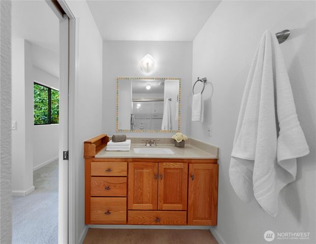 13800 SE 21st Street, Bellevue, WA 98005