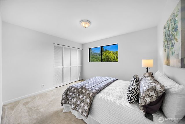 13800 SE 21st Street, Bellevue, WA 98005