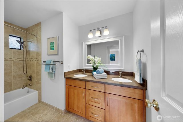 13800 SE 21st Street, Bellevue, WA 98005