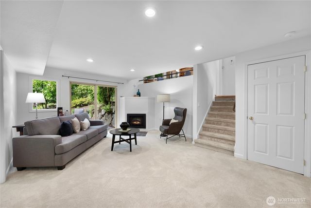 13800 SE 21st Street, Bellevue, WA 98005