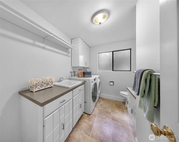 13800 SE 21st Street, Bellevue, WA 98005