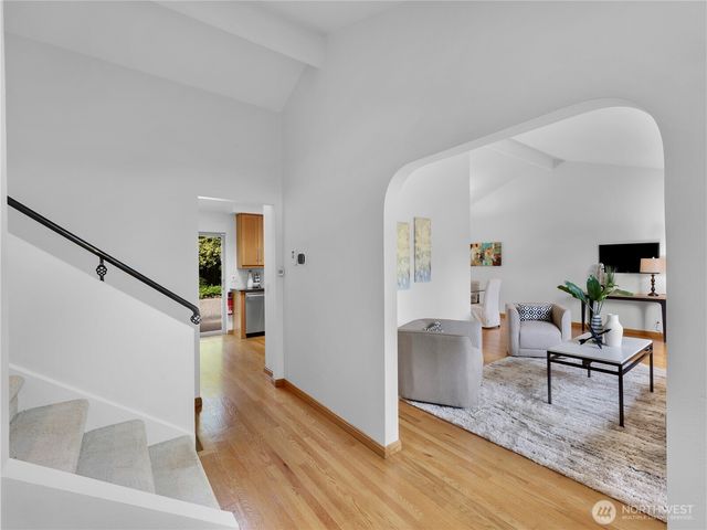 13800 SE 21st Street, Bellevue, WA 98005