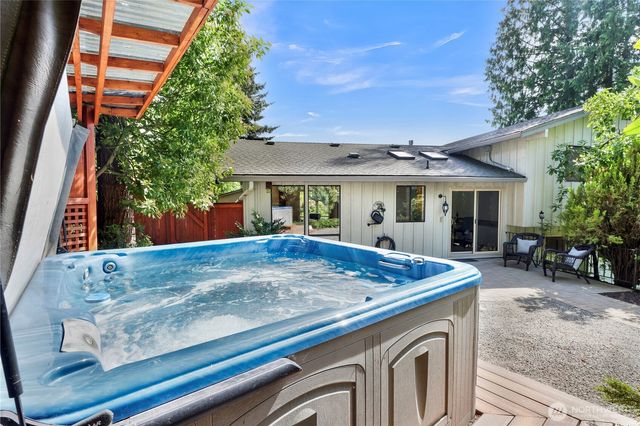 13800 SE 21st Street, Bellevue, WA 98005