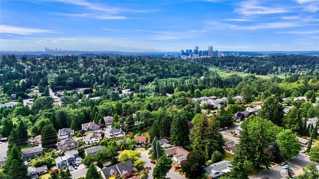 13800 SE 21st Street, Bellevue, WA 98005