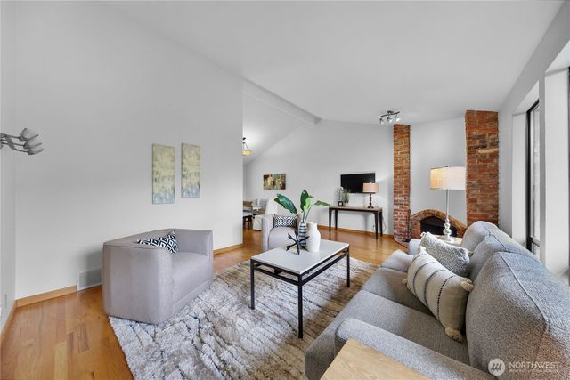 13800 SE 21st Street, Bellevue, WA 98005