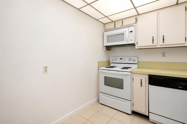 3540 S Ocean Boulevard 808w, South Palm Beach, FL 33480