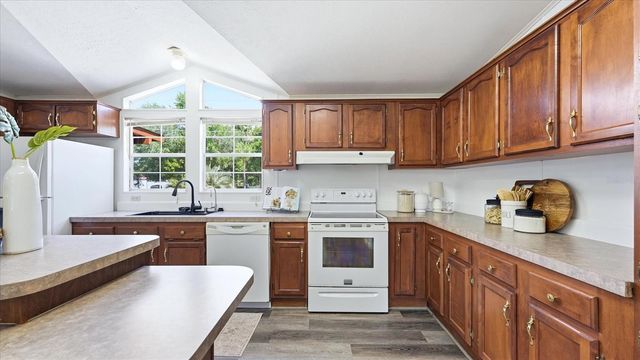 6125 SHIRLEY AVENUE, Gibsonton, FL 33534