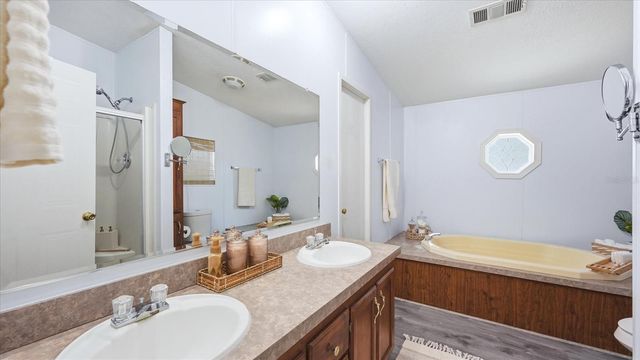 6125 SHIRLEY AVENUE, Gibsonton, FL 33534