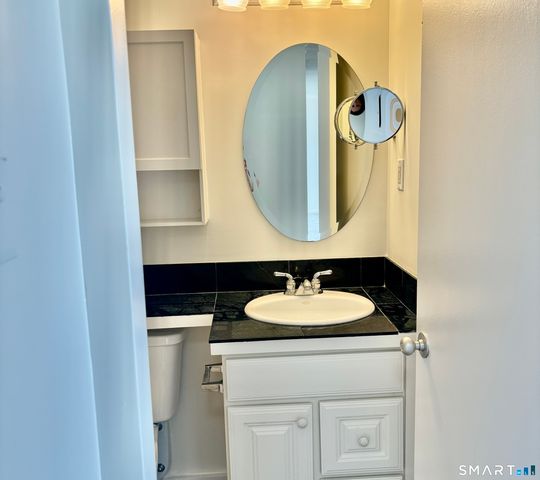 1 Gold Street 23G, Hartford, CT 06103