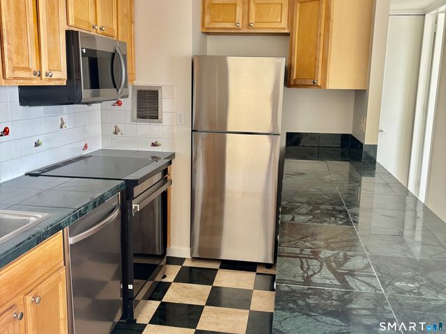 1 Gold Street 23G, Hartford, CT 06103
