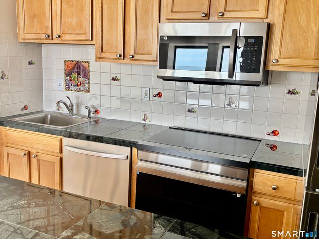 1 Gold Street 23G, Hartford, CT 06103