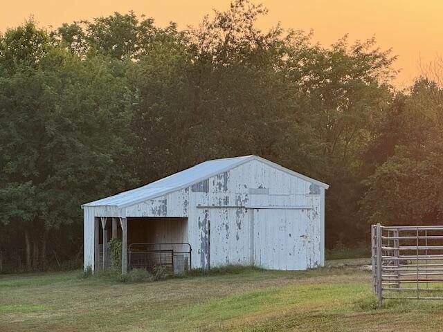 515 N Dalton Street, Everton, MO 65646